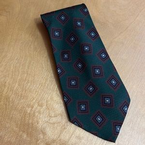 NWOT Giorgio Armani Men’s Tie, Hunter Green, Made In Italy